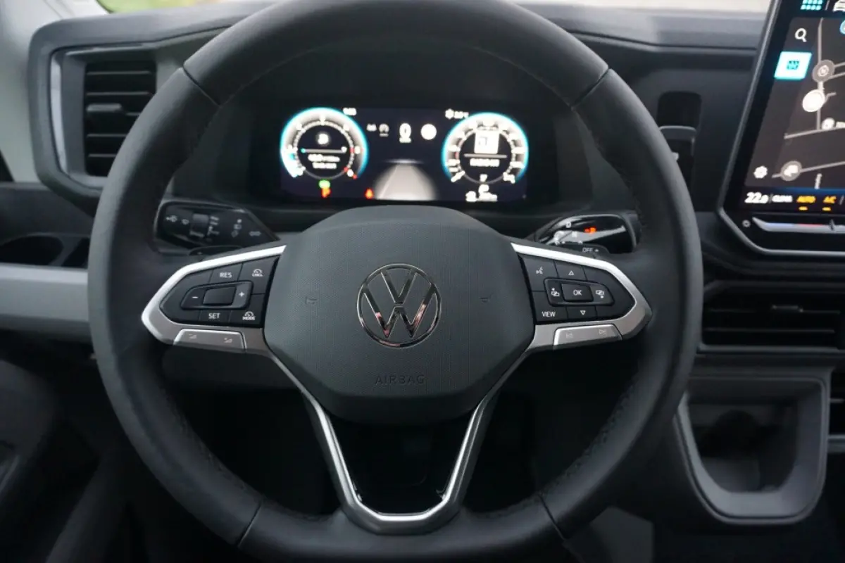 35 177PK L3H2 AUT Facelift BPM VRIJ!! 13" Navi, Cam, Gev. Stoel, Alarm, LED!! NR. 106