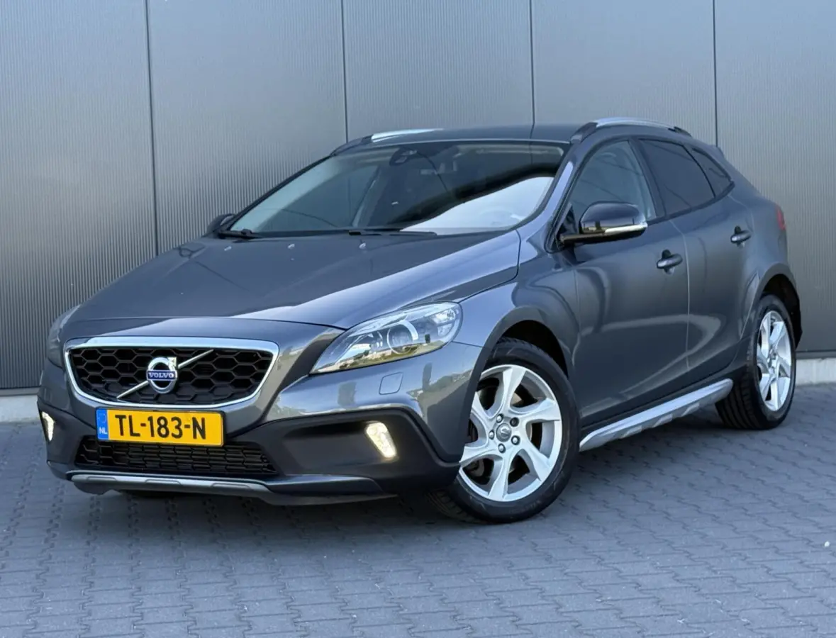 2.5 T5 AWD Summum Leder - Xenon - 5 Cilinder - Uniek