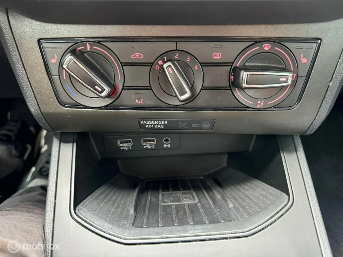 1.0 TSI FR Business Intense 2019 DO NETTE ST 40DKM