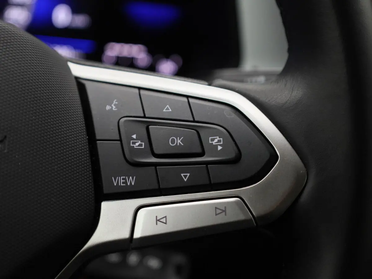 1.0 TSI Life | Navigatie | Draadloze Apple Carplay | Adaptieve cruise control | Travel Assist | LED verlichting |