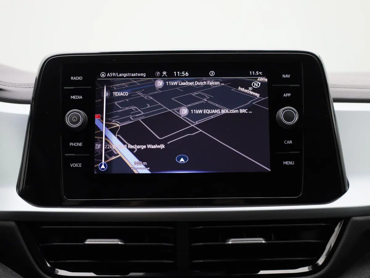 1.0 TSI Life | Navigatie | Draadloze Apple Carplay | Adaptieve cruise control | Travel Assist | LED verlichting |