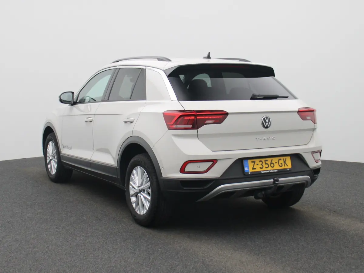 1.0 TSI Life | Navigatie | Draadloze Apple Carplay | Adaptieve cruise control | Travel Assist | LED verlichting |