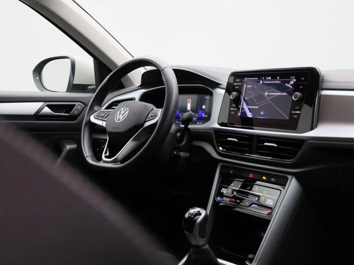 1.0 TSI Life | Navigatie | Draadloze Apple Carplay | Adaptieve cruise control | Travel Assist | LED verlichting |