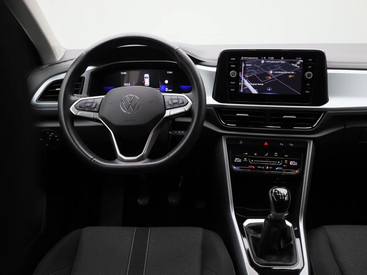 1.0 TSI Life | Navigatie | Draadloze Apple Carplay | Adaptieve cruise control | Travel Assist | LED verlichting |