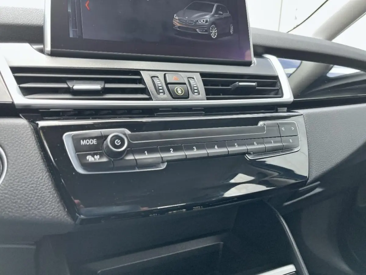 225xe LEDER SPORTSTOELEN NAVIGATIE LMV LED