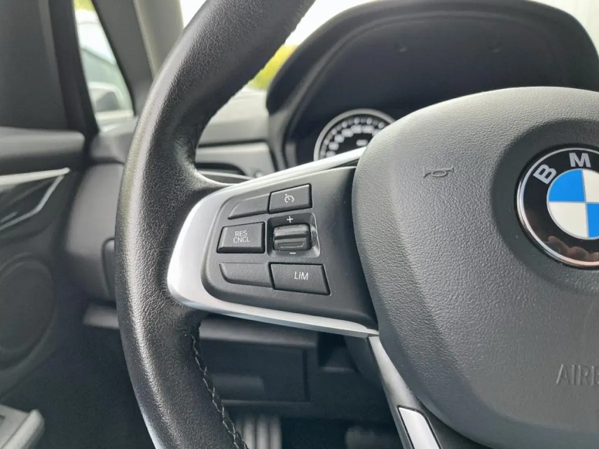 225xe LEDER SPORTSTOELEN NAVIGATIE LMV LED