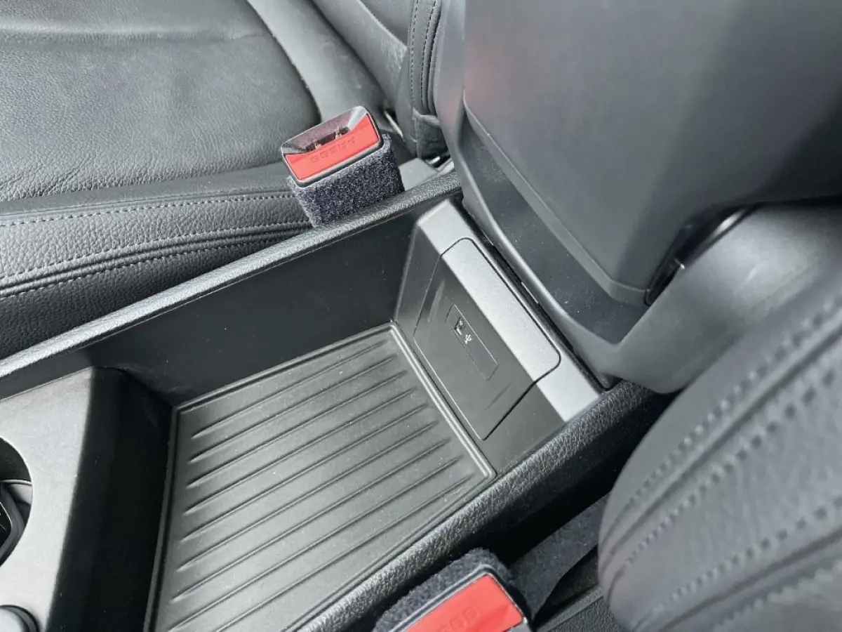 225xe LEDER SPORTSTOELEN NAVIGATIE LMV LED