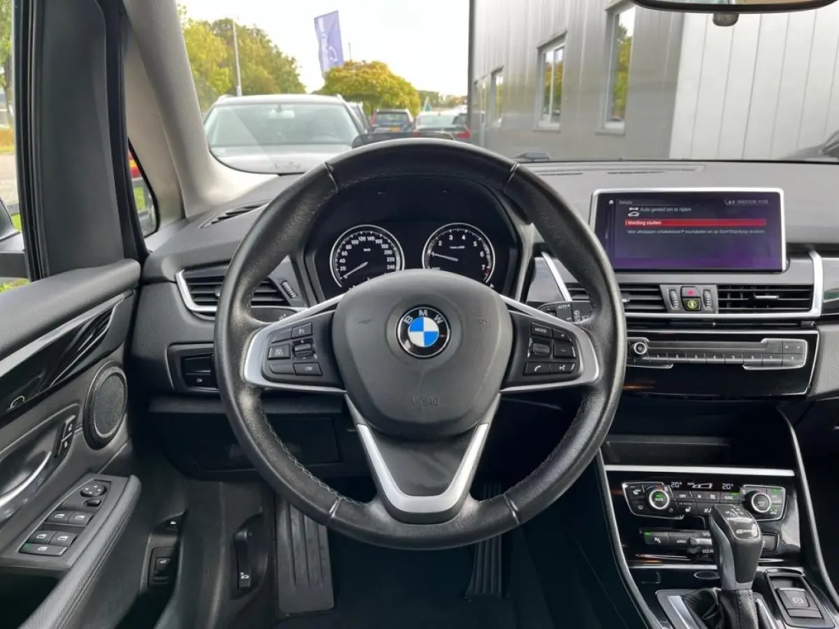 225xe LEDER SPORTSTOELEN NAVIGATIE LMV LED