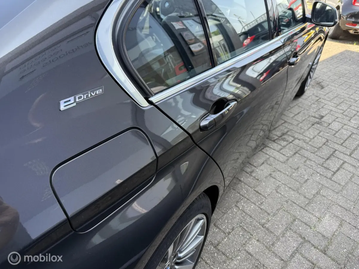 330e Centennial Executive €15950