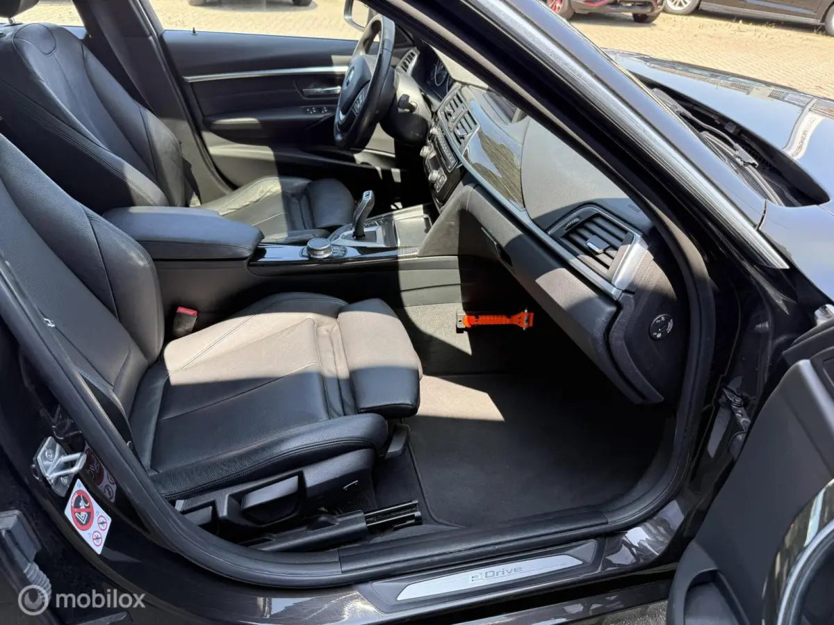 330e Centennial Executive €15950