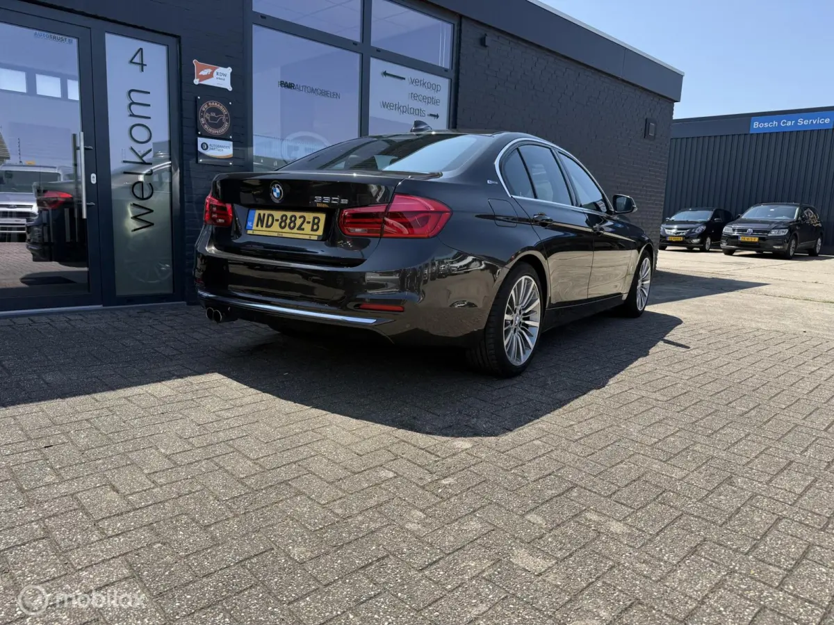 330e Centennial Executive €15950