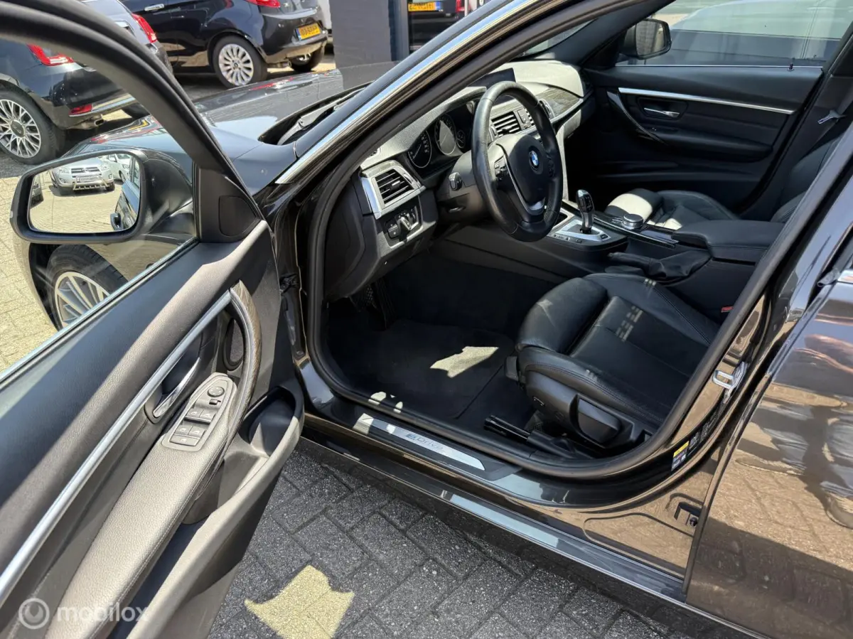 330e Centennial Executive €15950