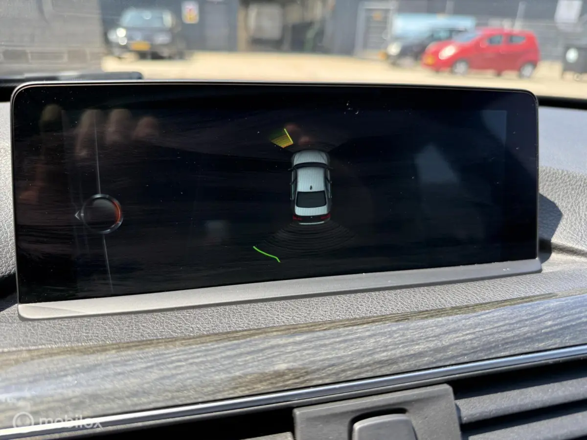 330e Centennial Executive €15950