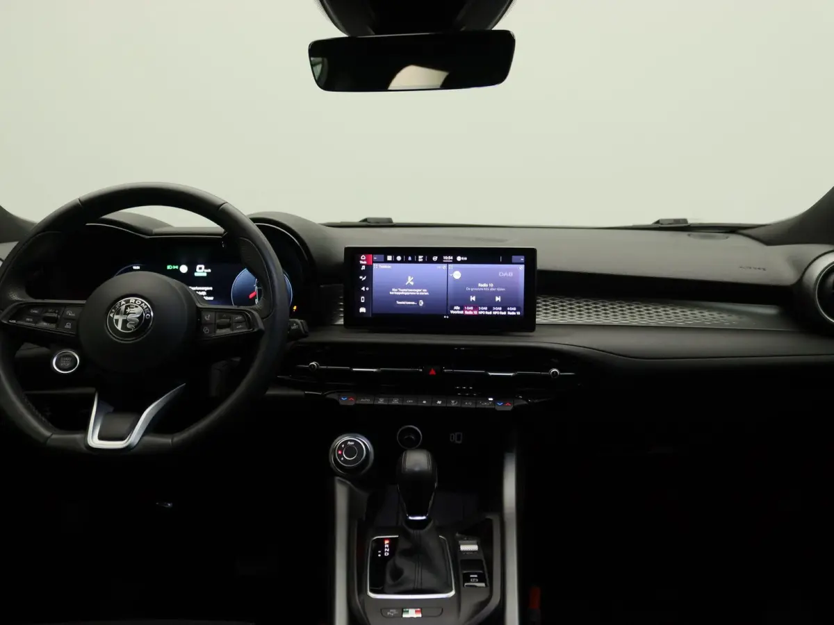 1.5T Hybrid Sprint | Climate Control | Navigatie | Parkeersensoren
