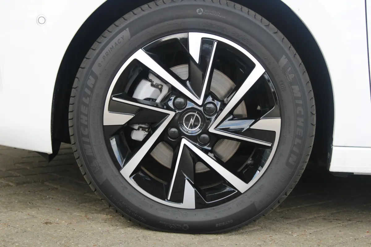 1.2 Turbo GS | 8 Jaar garantie | Camera | Climate control | Stoel- & stuurverwarming | LED koplampen |