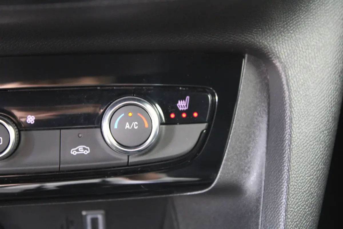 1.2 Turbo GS | 8 Jaar garantie | Camera | Climate control | Stoel- & stuurverwarming | LED koplampen |