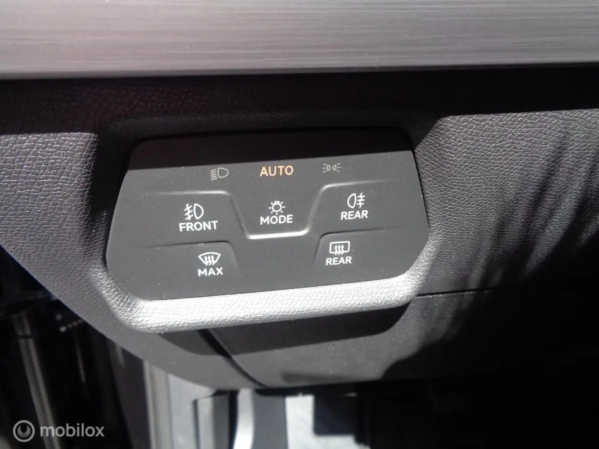 1.0 TSI FR/Airco/Lm velgen/Carplay/PDC/1 st eig/Slechts 50000km