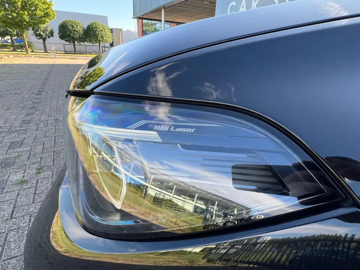 XDrive45e High Executive M SPORT Pano Laser HuD Skylounge Massag SOH94%