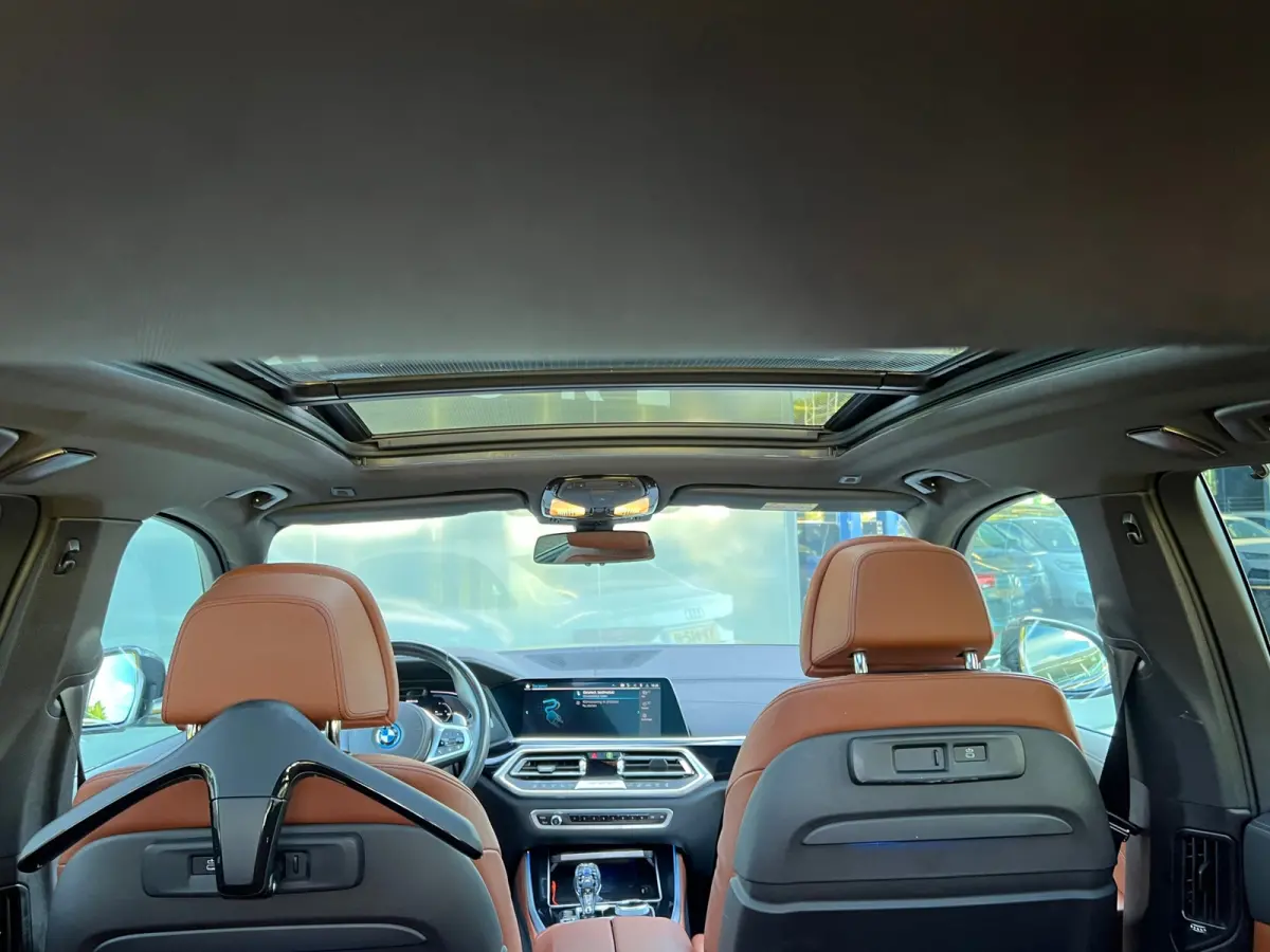 XDrive45e High Executive M SPORT Pano Laser HuD Skylounge Massag SOH94%