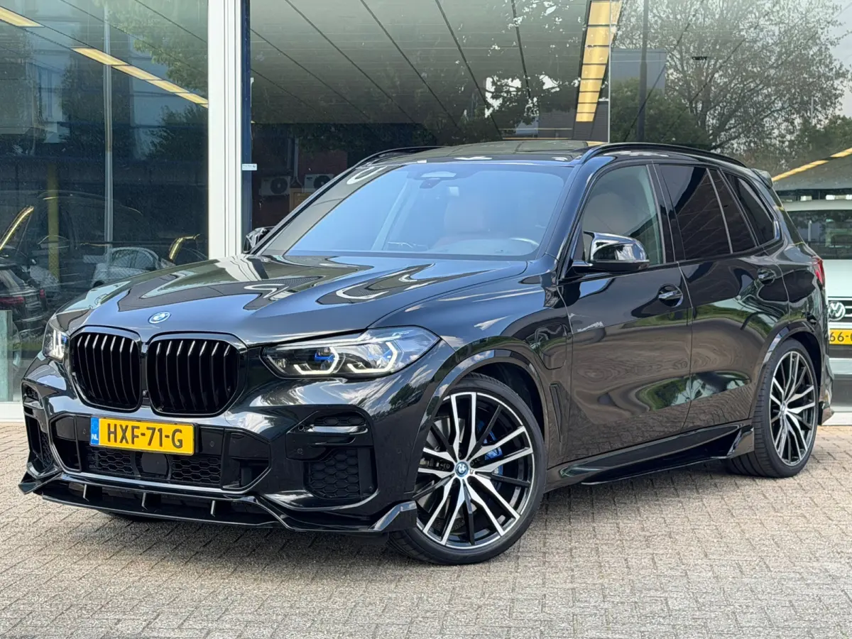 XDrive45e High Executive M SPORT Pano Laser HuD Skylounge Massag SOH94%