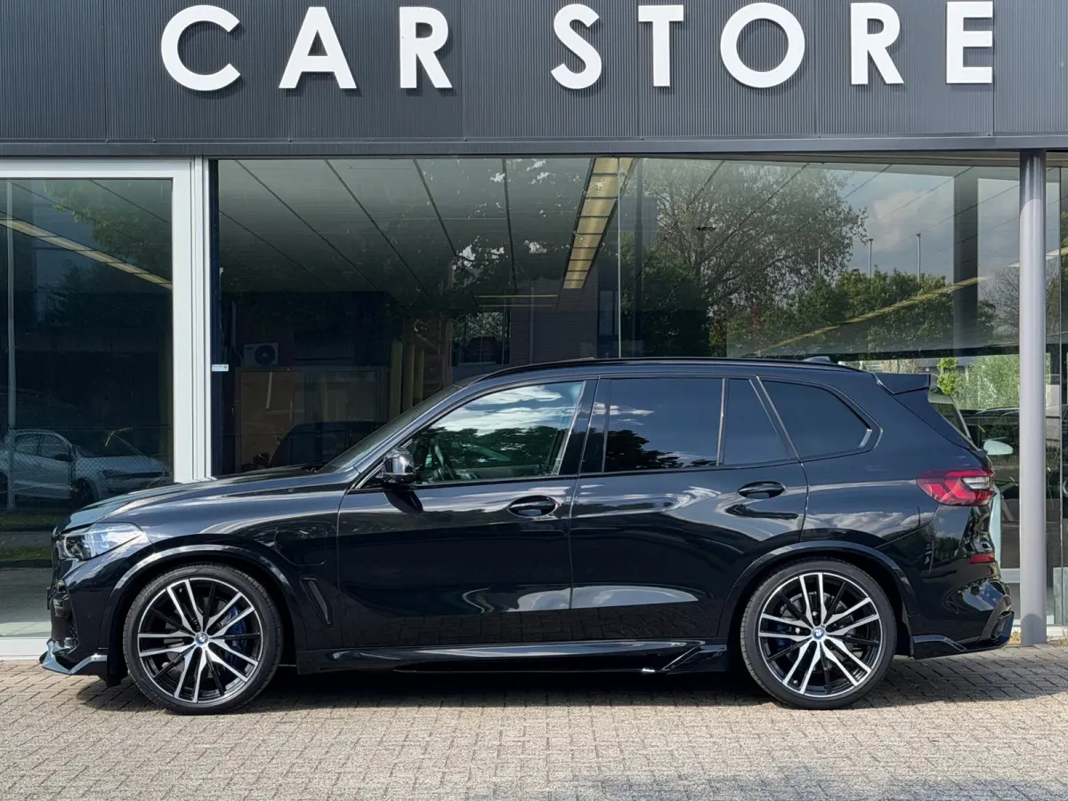 XDrive45e High Executive M SPORT Pano Laser HuD Skylounge Massag SOH94%
