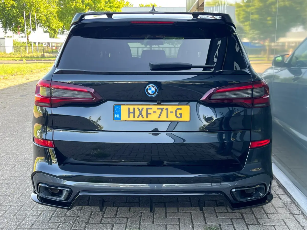 XDrive45e High Executive M SPORT Pano Laser HuD Skylounge Massag SOH94%