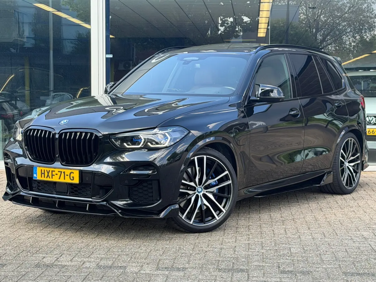 XDrive45e High Executive M SPORT Pano Laser HuD Skylounge Massag SOH94%