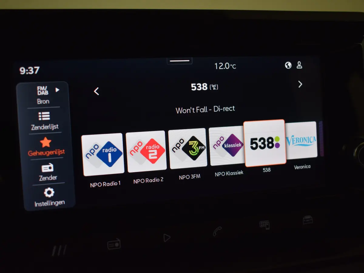 Style | Apple CarPlay™, Android Auto™ | Bandenspanningscontrolesysteem | Draadloze telefoonlader 15W