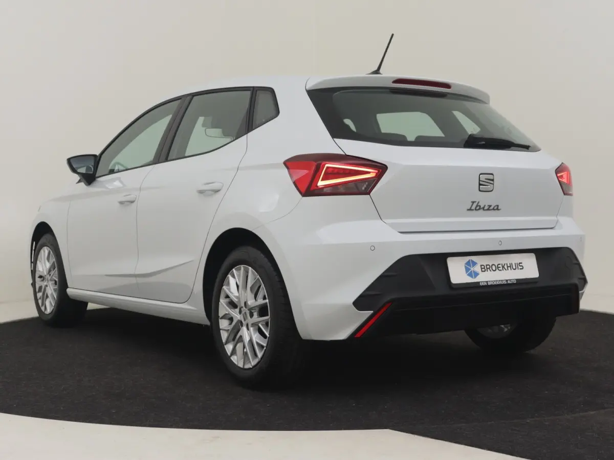 Style | Apple CarPlay™, Android Auto™ | Bandenspanningscontrolesysteem | Draadloze telefoonlader 15W