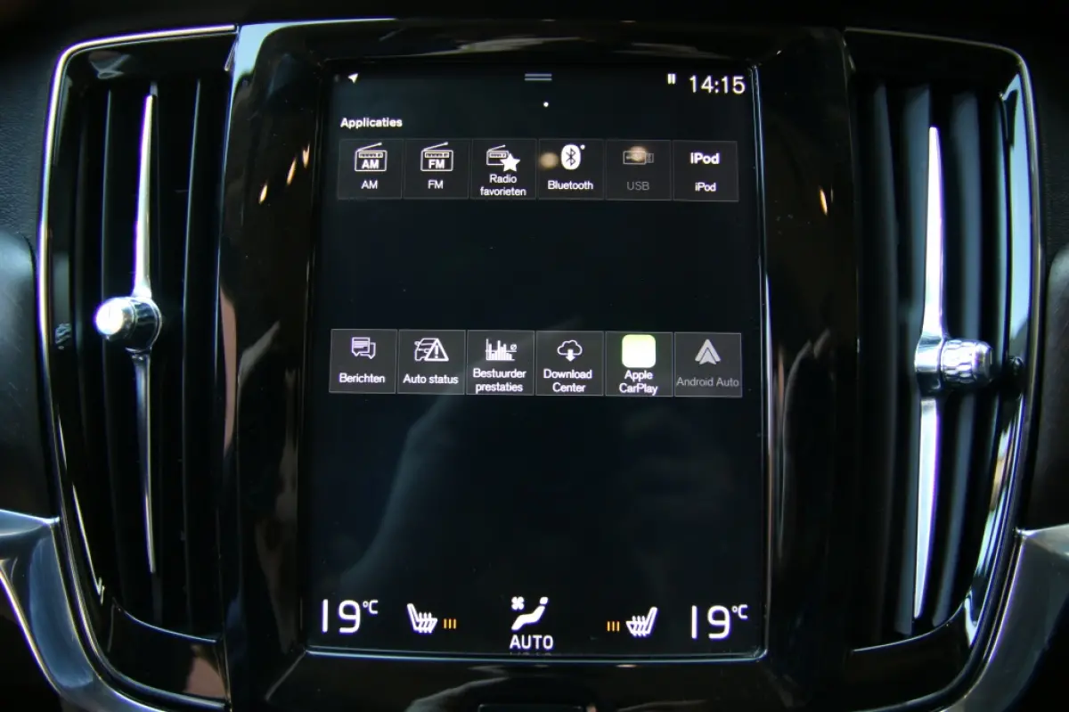 | Pilot assist | 2.0 T6 AWD/Pilot assist/360 camera/Dode hoek detectie