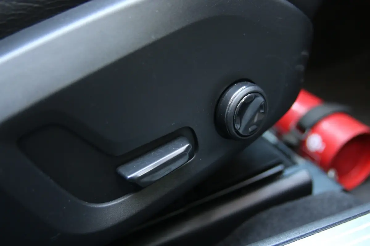 | Pilot assist | 2.0 T6 AWD/Pilot assist/360 camera/Dode hoek detectie