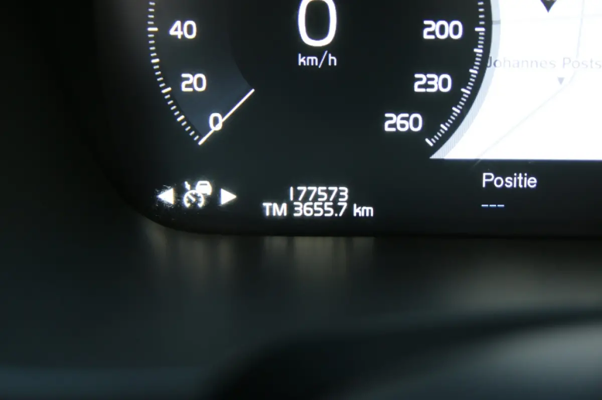| Pilot assist | 2.0 T6 AWD/Pilot assist/360 camera/Dode hoek detectie