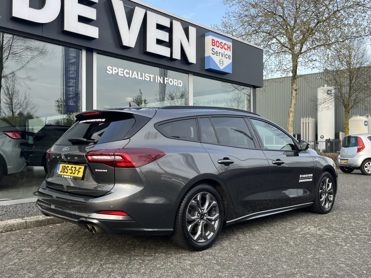 1.0 EcoBoost Hybrid ST Line 125pk/92kW 6-bak | Driver Assistance Pack | Winter Pack | Adapt. Cruise | BLIS | Camera |