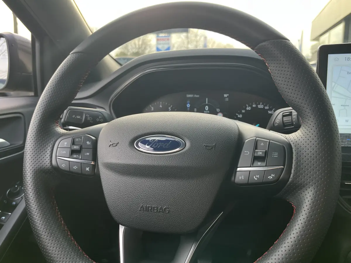 1.0 EcoBoost Hybrid ST Line 125pk/92kW 6-bak | Driver Assistance Pack | Winter Pack | Adapt. Cruise | BLIS | Camera |