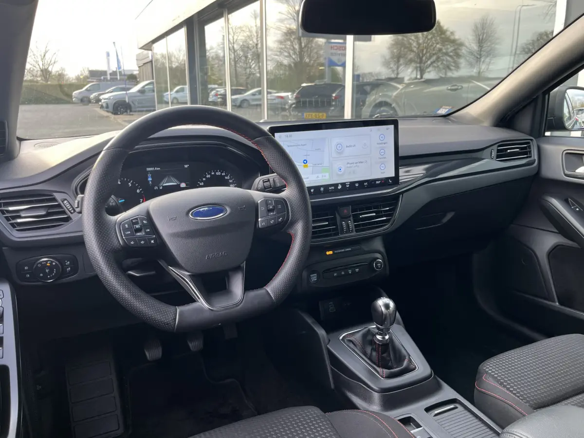 1.0 EcoBoost Hybrid ST Line 125pk/92kW 6-bak | Driver Assistance Pack | Winter Pack | Adapt. Cruise | BLIS | Camera |