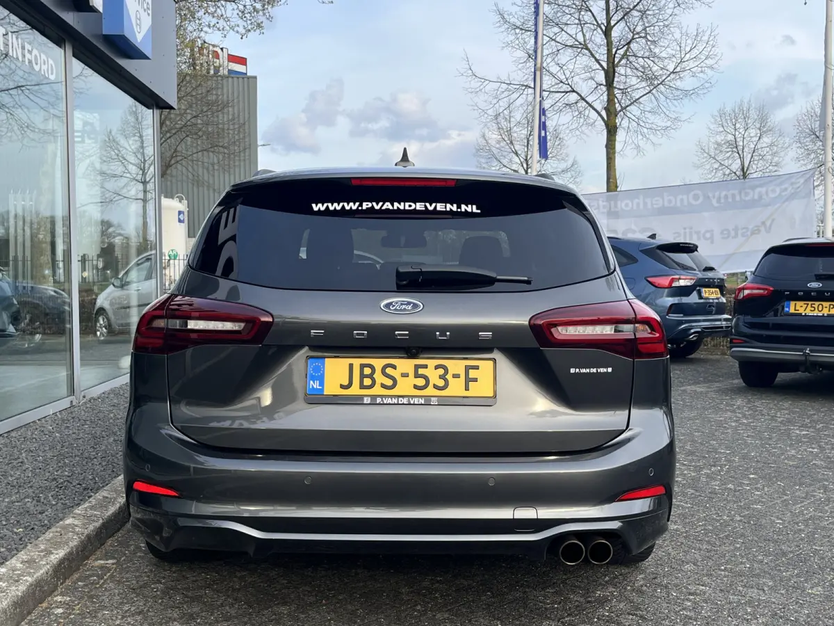 1.0 EcoBoost Hybrid ST Line 125pk/92kW 6-bak | Driver Assistance Pack | Winter Pack | Adapt. Cruise | BLIS | Camera |