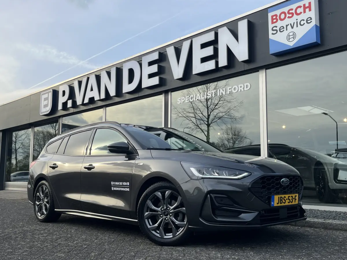 1.0 EcoBoost Hybrid ST Line 125pk/92kW 6-bak | Driver Assistance Pack | Winter Pack | Adapt. Cruise | BLIS | Camera |