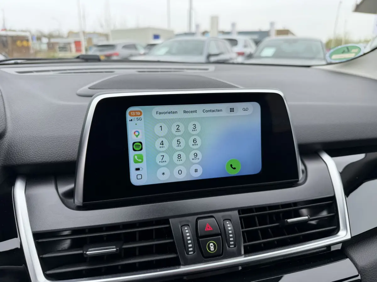 225xe iPerformance Executive Sport Line Adaptive Cruise Control Stoelverwarming PDC DAB LED Carplay