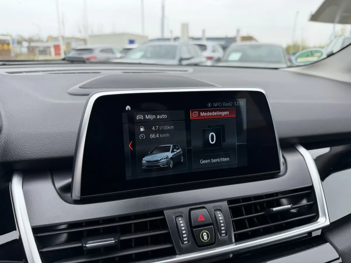 225xe iPerformance Executive Sport Line Adaptive Cruise Control Stoelverwarming PDC DAB LED Carplay