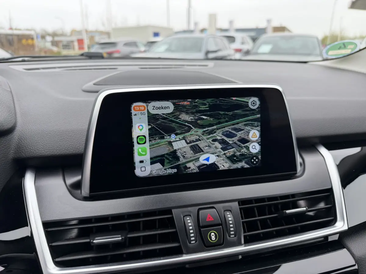 225xe iPerformance Executive Sport Line Adaptive Cruise Control Stoelverwarming PDC DAB LED Carplay