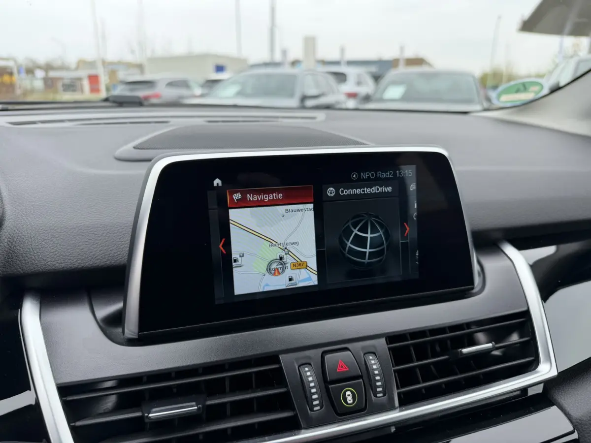 225xe iPerformance Executive Sport Line Adaptive Cruise Control Stoelverwarming PDC DAB LED Carplay