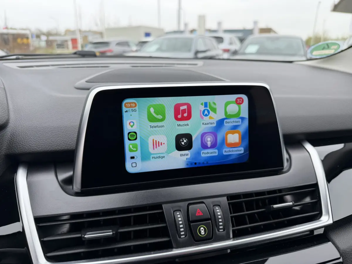 225xe iPerformance Executive Sport Line Adaptive Cruise Control Stoelverwarming PDC DAB LED Carplay