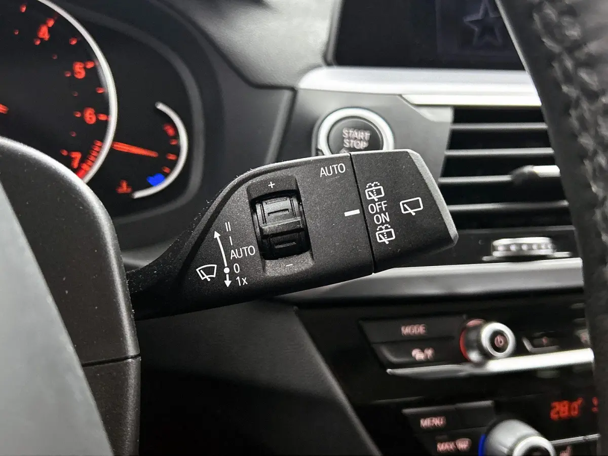 xDrive20i Executive | ACHTERUITRIJCAMERA | APPLE CARPLAY - ANDROID AUTO | ELEKTRISCHE KOFFERKLEP | STOELVERWARMING | LEDER | LED | CRUISE CONTROL | CLIMATE CONTROL |