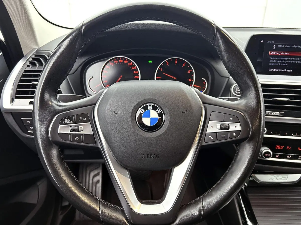 xDrive20i Executive | ACHTERUITRIJCAMERA | APPLE CARPLAY - ANDROID AUTO | ELEKTRISCHE KOFFERKLEP | STOELVERWARMING | LEDER | LED | CRUISE CONTROL | CLIMATE CONTROL |