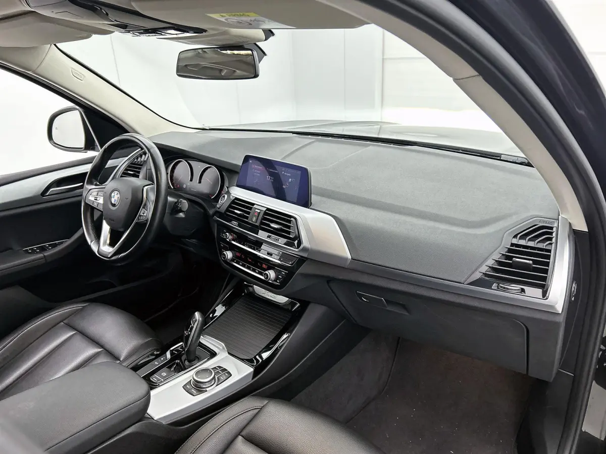 xDrive20i Executive | ACHTERUITRIJCAMERA | APPLE CARPLAY - ANDROID AUTO | ELEKTRISCHE KOFFERKLEP | STOELVERWARMING | LEDER | LED | CRUISE CONTROL | CLIMATE CONTROL |