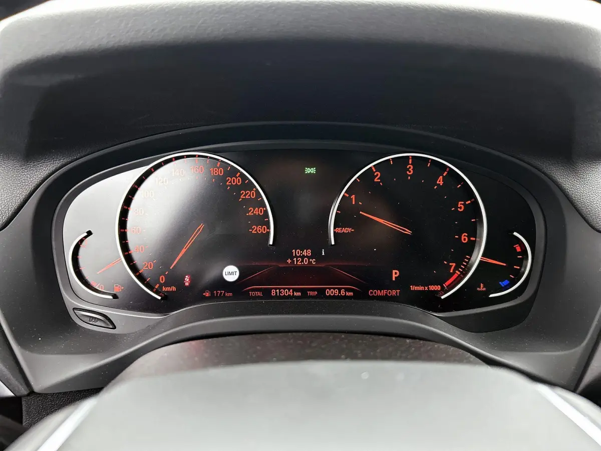 xDrive20i Executive | ACHTERUITRIJCAMERA | APPLE CARPLAY - ANDROID AUTO | ELEKTRISCHE KOFFERKLEP | STOELVERWARMING | LEDER | LED | CRUISE CONTROL | CLIMATE CONTROL |
