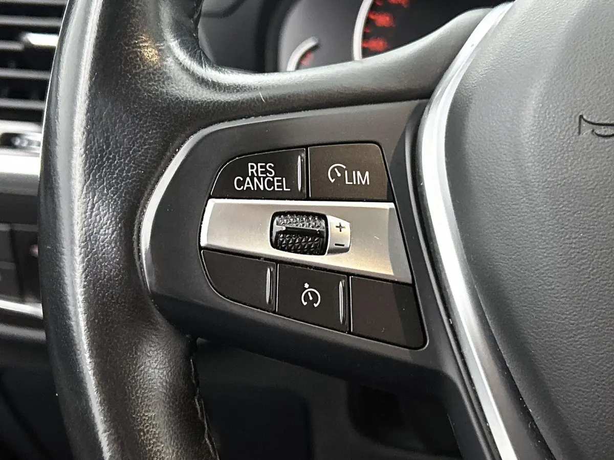 xDrive20i Executive | ACHTERUITRIJCAMERA | APPLE CARPLAY - ANDROID AUTO | ELEKTRISCHE KOFFERKLEP | STOELVERWARMING | LEDER | LED | CRUISE CONTROL | CLIMATE CONTROL |
