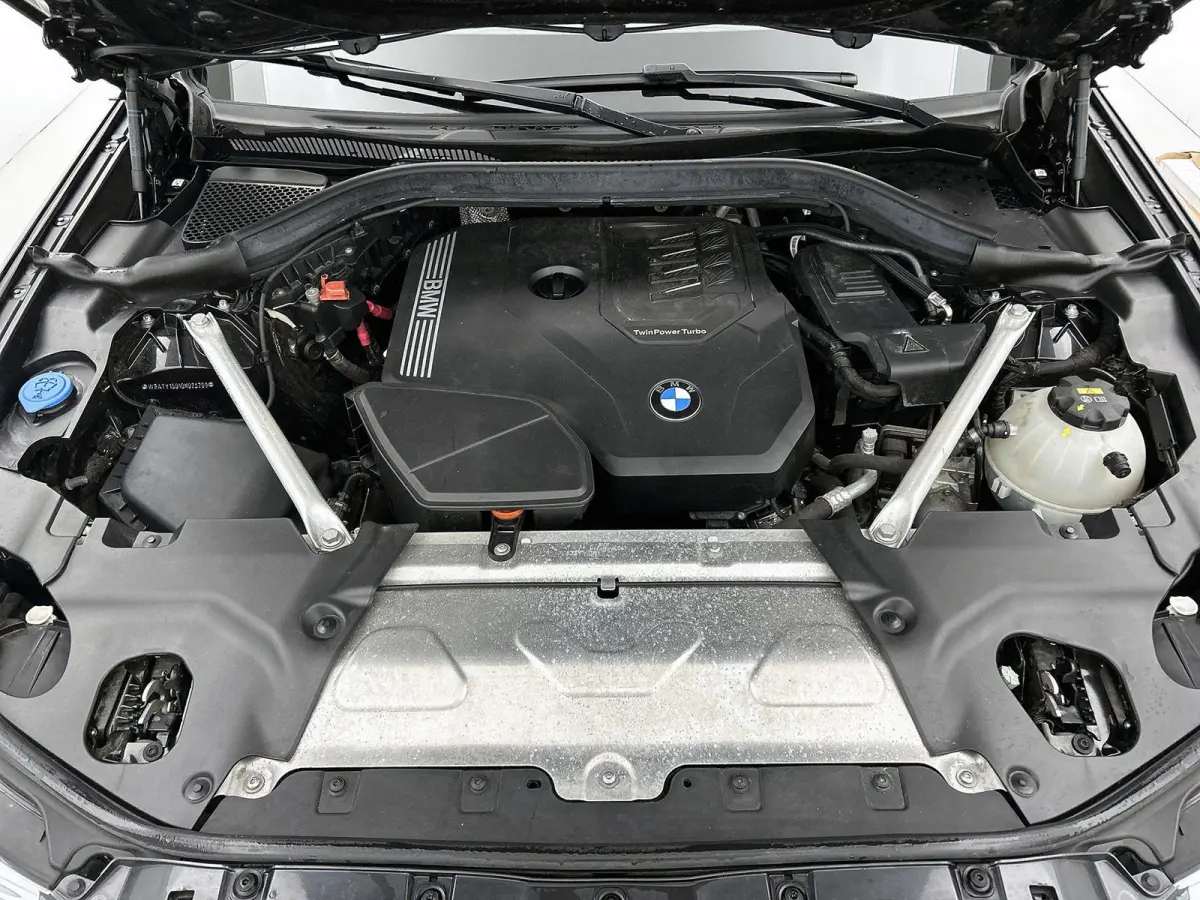 xDrive20i Executive | ACHTERUITRIJCAMERA | APPLE CARPLAY - ANDROID AUTO | ELEKTRISCHE KOFFERKLEP | STOELVERWARMING | LEDER | LED | CRUISE CONTROL | CLIMATE CONTROL |