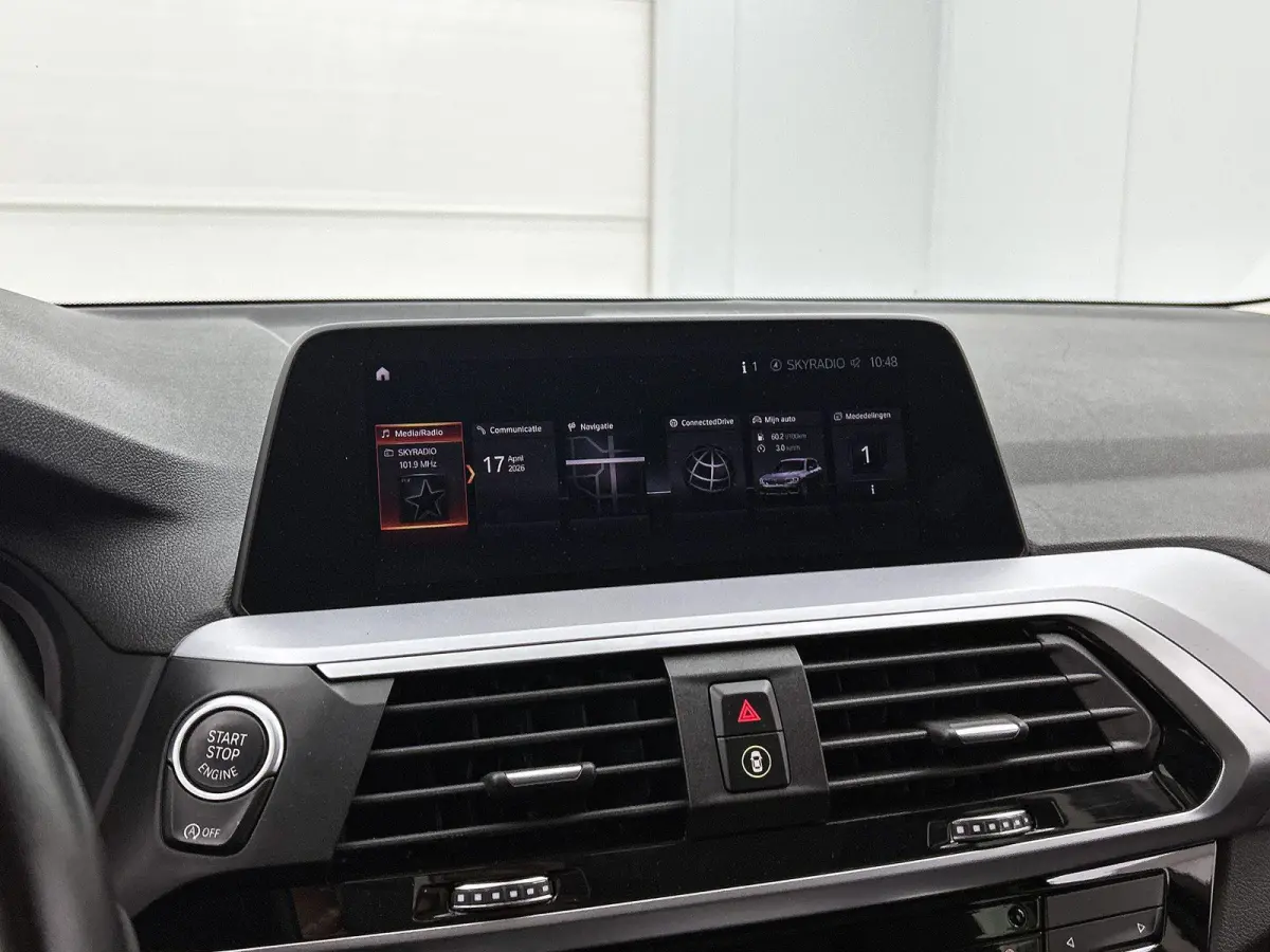 xDrive20i Executive | ACHTERUITRIJCAMERA | APPLE CARPLAY - ANDROID AUTO | ELEKTRISCHE KOFFERKLEP | STOELVERWARMING | LEDER | LED | CRUISE CONTROL | CLIMATE CONTROL |
