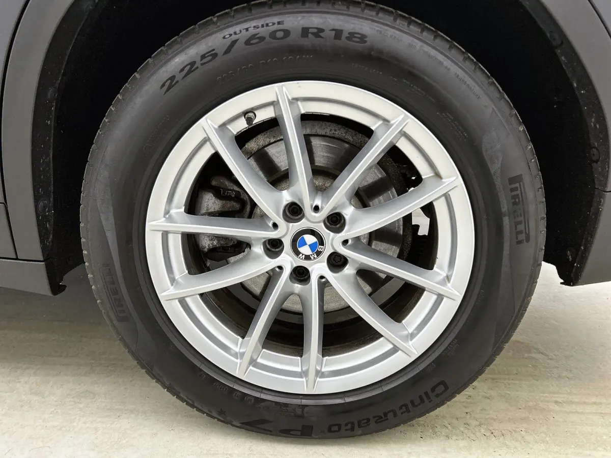 xDrive20i Executive | ACHTERUITRIJCAMERA | APPLE CARPLAY - ANDROID AUTO | ELEKTRISCHE KOFFERKLEP | STOELVERWARMING | LEDER | LED | CRUISE CONTROL | CLIMATE CONTROL |